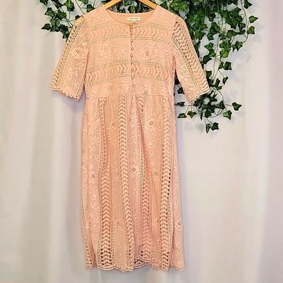 orange creek Dresses & Skirts - Orange Creek. Boho Lace Dress. Size Small. EUC